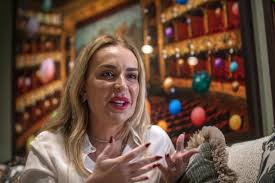 Entenda as suspeitas sobre amiga de Lulinha investigada no caso do INSS