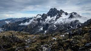 Desaparece la última nieve eterna de Papúa y científicos advierten sobre las consecuencias para el planeta