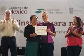 Cumple Sheinbaum meta de 56,500 créditos Finabien para mujeres de Michoacán