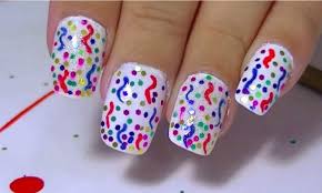 Resultado de imagem para unhas decoradas para carnaval 2016