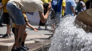 La Aemet advierte de la llegada de la primera ola de calor del verano a España