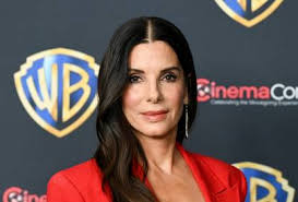 O segredo que Sandra Bullock guardou durante período ‘bastante sombrio’