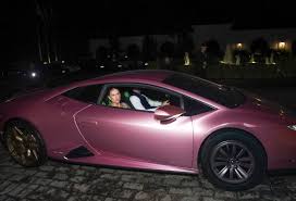 Festa de Luxo! Influenciadora Cela Lopes Causa Impacto em SP!