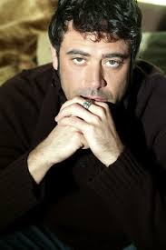 Ist Jeffrey <b>Dean Morgan</b> dann eigentlich die Zweithecke? - JDM-jeffrey-dean-morgan-30357228-400-600