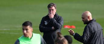 Wolfsburg setzt alles auf „Retter“ Hecking