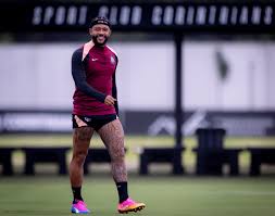 Corinthians se reapresenta e inicia preparação para encarar Platense; Diniz pode fazer mudanças