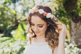 Resultado de imagem para PENTEADOS NOIVAS 2016