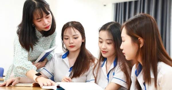 Quy định chế độ nghỉ hưu ở tuổi cao hơn đối với nhà giáo trong cơ sở giáo dục công lập