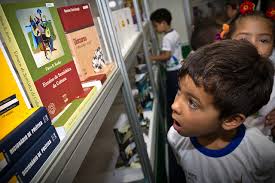 Resultado de imagem para imagens de ilustradores e autores de livros