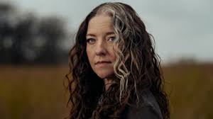 Ashley McBryde Comes Back Swinging With the Fiery, Sharp-Tongued "Arkansas Mud"