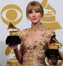 Resultado de imagem para fotos dos premios da taylor swift