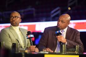 Charles Barkley issues message to Kenny Smith as March Madness host replaced after abruptly leaving studio