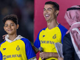 💣 Is the debut near? Al-Nassr want Cristiano to play with his son