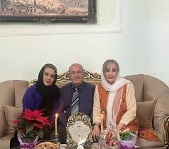 نگاهی به چیدمان شیک و ایرانی پسند منزل شیوا خسرومهر، بازیگر سریال «بچه مهندس»/ از مبلمان مدرن و پرده‌های اعیانی تا لوستر مجلل