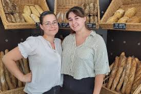 Marmande: Boulangerie Éphémère, Bateaux Fantômes et Zone Commerciale!