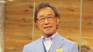 武田鉄矢、紅白出場→翌年には“皿洗いアルバイト”へ大転落した【残酷なワケ】とは？