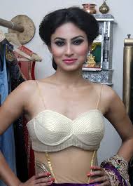 mouni roy BIKINI HOT के लिए चित्र परिणाम