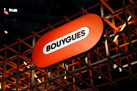 Bouygues vise un chiffre d'affaires stable en 2026