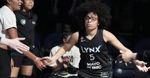 Lynx hold off Sparks despite late Olivia Miles injury
