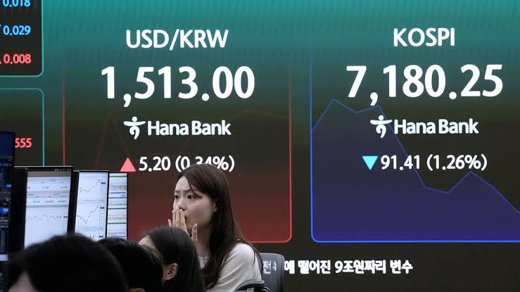 Asian shares mostly rise as oil prices fall and AI optimism grows; investors watch Strait of Hormuz talks amid Iran war