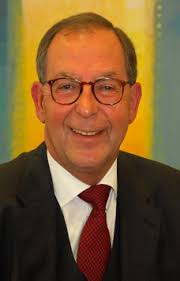 Heinz Schmidt. Präsident der IHK Mittlerer Niederrhein