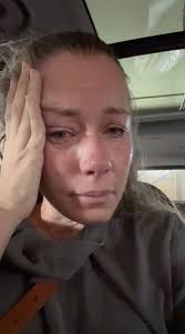 Kendra Wilkinson breaks down in tears after real estate career setback