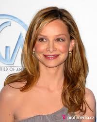 Peinado de - Calista Flockhart - Calista Flockhart. Calista Flockhart. Agrandar | Comentarios: 1 | Votos: 12. Share on Facebook - flockhart3a1309