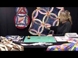 Résultat de recherche d'images pour "judy niemeyer double wedding ring quilt"