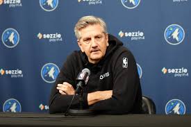 Timberwolves Coach Gets Strong Message From NFL Legend