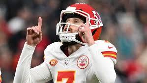 VIDEO: Chiefs' Harrison Butker hits 69-yard field goal against Buccaneers