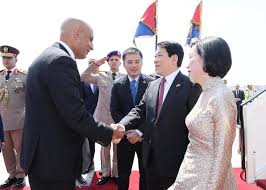 Vietnam: Nouvelles Clés! Politique, Diplomatie, et Préparatifs Militaires!