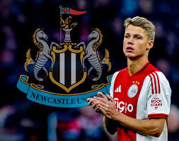 Ajax-talent Sean Steur (18) voor megabedrag op weg naar Newcastle United
