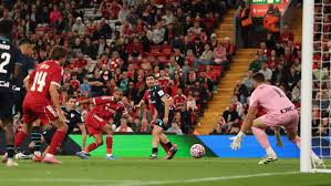 El Athletic pierde dos veces en Anfield frente al Liverpool: 4-1 y 3-2