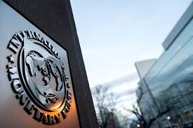 Mejora FMI su previsión de crecimiento mundial una décima para 2026, hasta el 3.1%