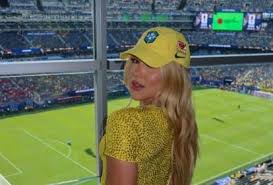 O luxo no camarote de Virginia na estreia do Brasil na Copa do Mundo