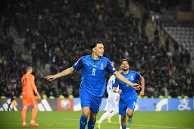 L'ouverture du score surprise de l'Azerbaïdjan face à l'équipe de France en qualifications pour la Coupe du monde 2026