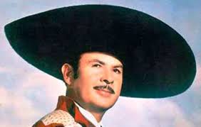 La estatua de Antonio Aguilar fue develada la víspera en la ciudad estadunidense de Los Angeles, California, con lo que fue reconocido como un nuevo sello ... - Antonio-Aguilar