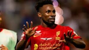 Julián Quiñones Shakes Up the Market: Re-signs with Al-Qadisiyah, Earning More Than Raúl Jiménez in England