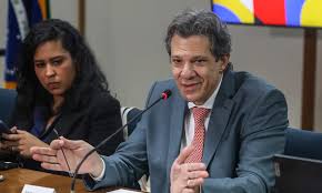 Haddad fará proposta aos estados para conter preços dos combustíveis