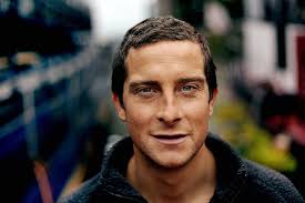 Grylls sajtósa, Heather Krug a People-nek elmondta, hogy a férfi sorozataival számos rajongót szerzett a világ minden pontján, sokszor került életveszélyes ... - 20120314-bear-grylls-tulelesi-szakerto-discovery-channel3