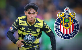 Oficial: Pachuca dio detalles sobre Elías Montiel y la posibilidad de negociar su traspaso a Chivas