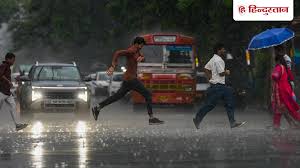 मानसून का कहर: भीषण गर्मी और भारी बारिश के बीच बंटा देश का मौसम
