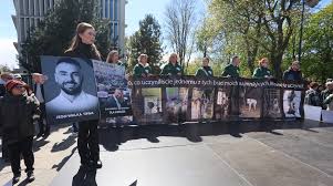 To miał być kolejny protest. Śmierć Łukasza Litewki wszystko zmieniła. Setki osób na ulicach Warszawy