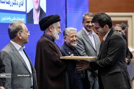 عشق به تدریس و کاربردی‌سازی مفاهیم، رمز موفقیت استاد سرآمد دانشگاه آزاد/ علم داده، هوش مصنوعی و یادگیری...