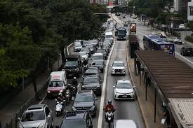 Detran exclui baliza de exame para tirar CNH e libera prova com carro automático em SP