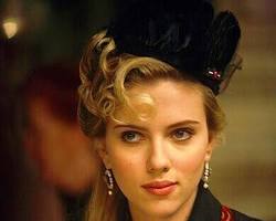 Olivia Wenscombe (Scarlett Johansson) in The Prestige (2006 film) resmi