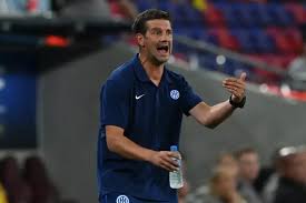 AMAN - ANSA - 'We're starting from scratch, knowing we're still the team to beat' says Inter's Chivu
