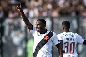 Clubes da Alemanha sondam Cuiabano e Vasco pode antecipar compra do lateral