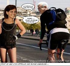 Résultat de recherche d'images pour "les seins de Najat Belkacem"