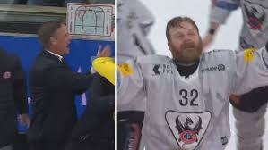 Ishockey: Lucas Wallmarks fullträff fick Roger Rönnberg att kyssas
